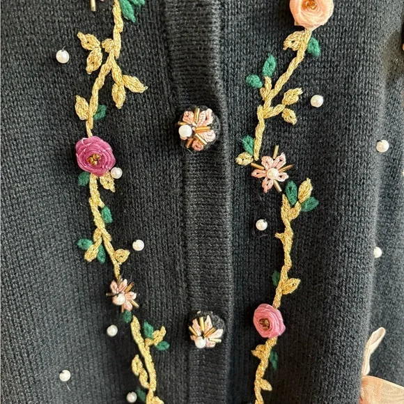 Christmas Cardigan - Picture 5 of 13